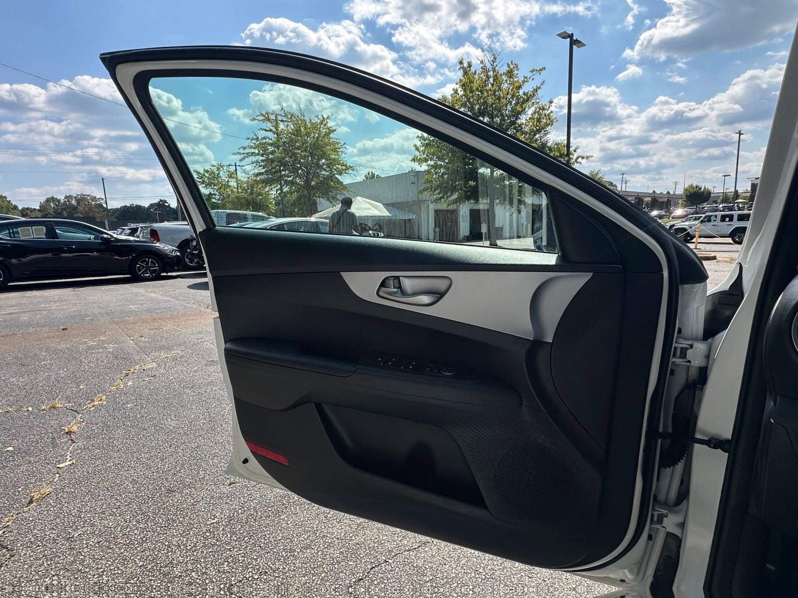 Thumbnail: 2024 Kia Forte - 20