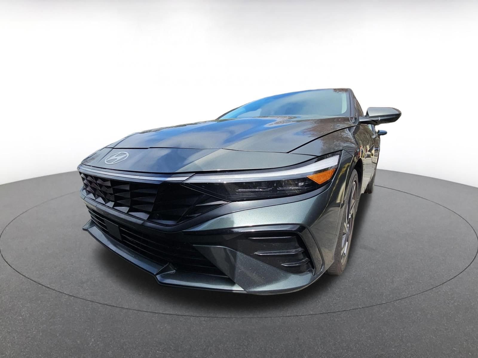 Thumbnail: 2025 Hyundai Elantra - 3