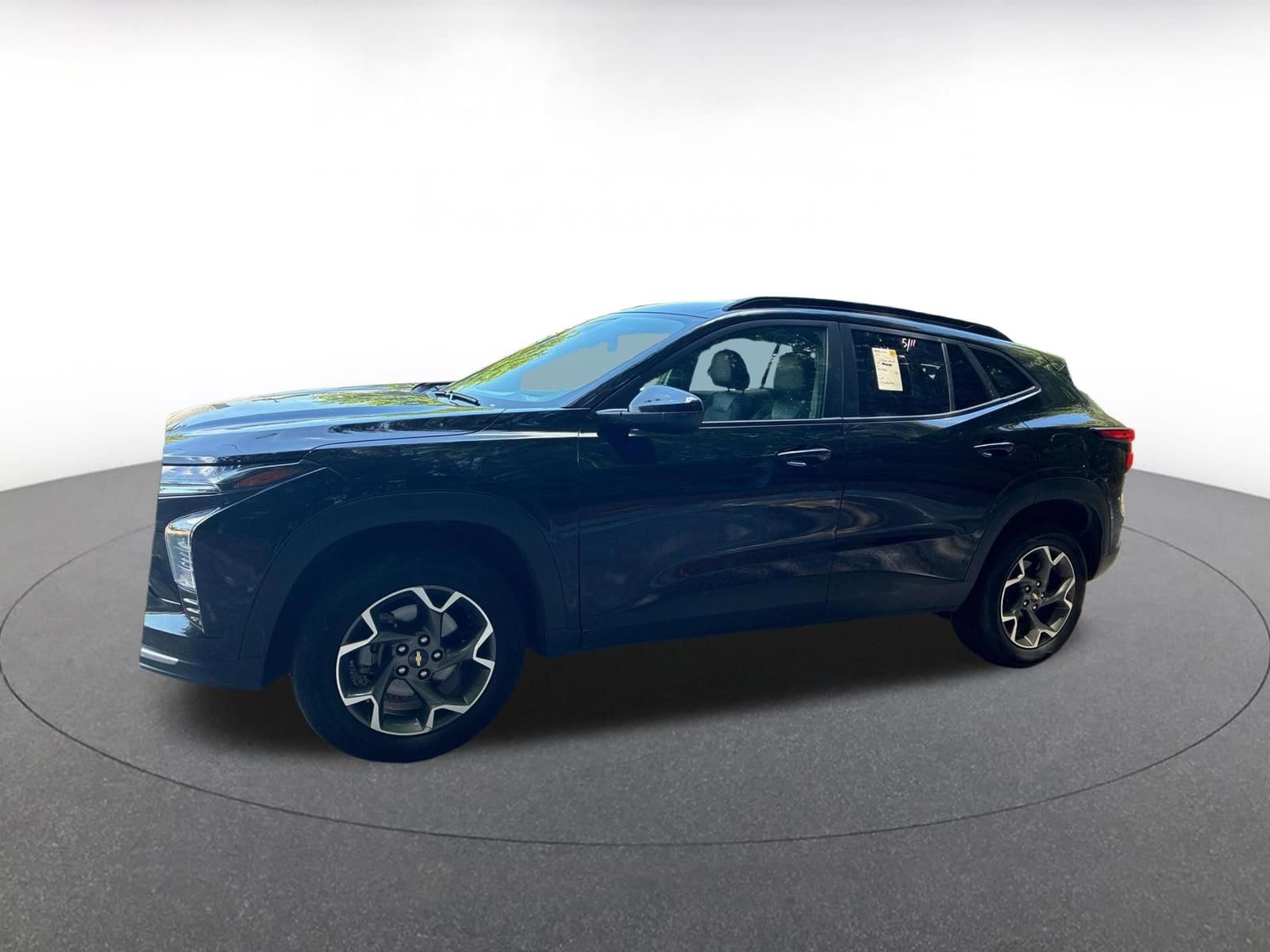 Thumbnail: 2025 Chevrolet Trax - 4