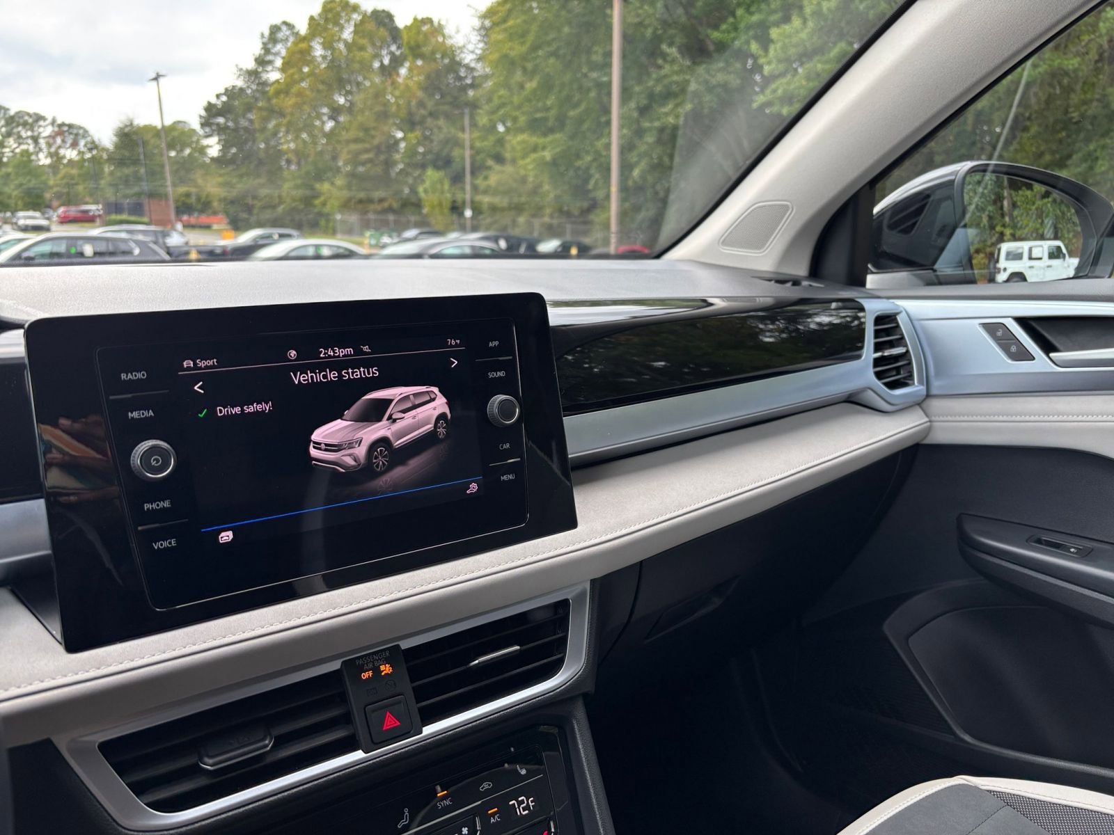 Thumbnail: 2025 Volkswagen Taos - 35