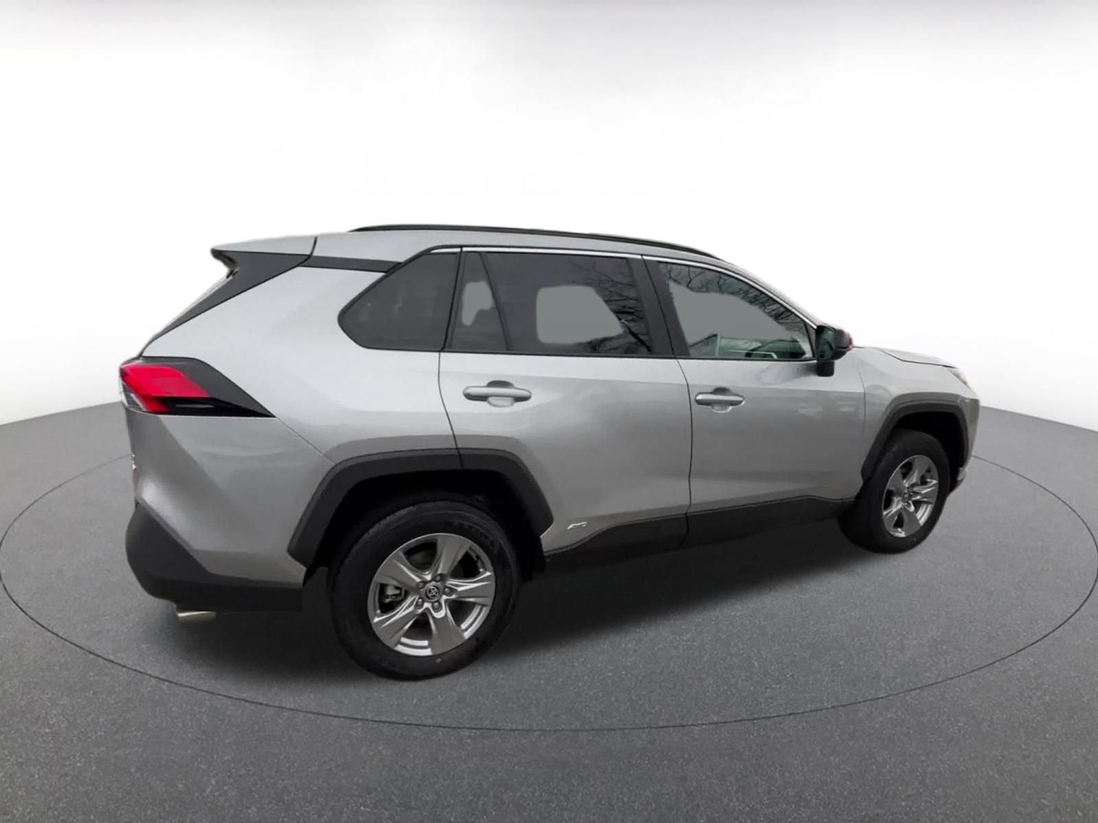 Thumbnail: 2025 Toyota RAV4 - 15