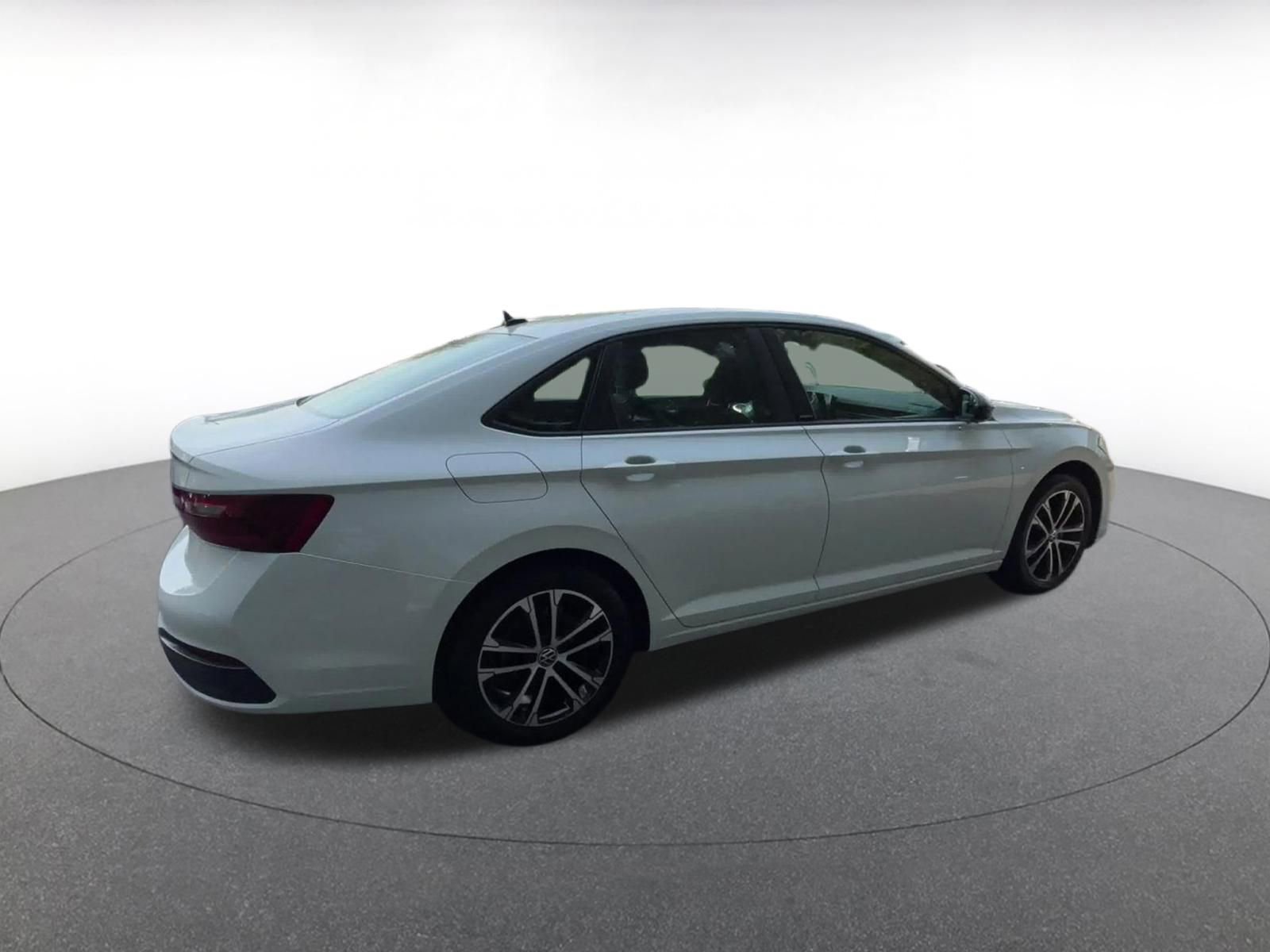 Thumbnail: 2025 Volkswagen Jetta - 14