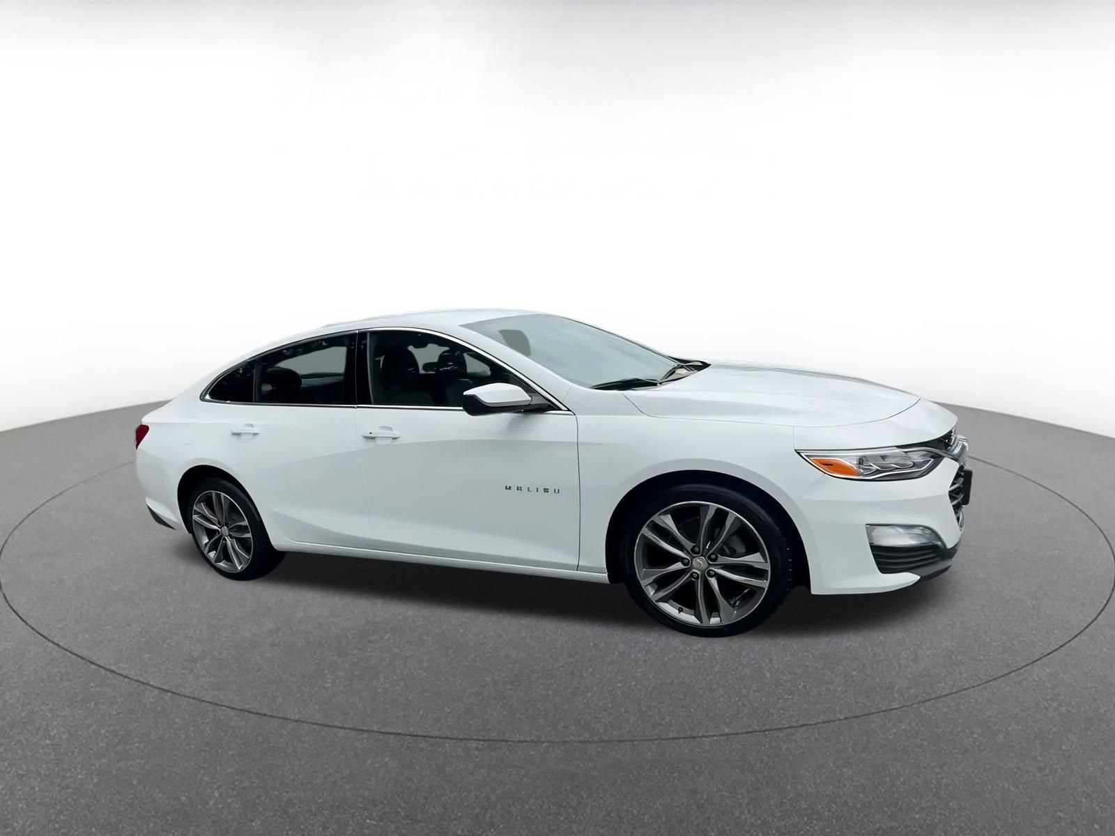 Thumbnail: 2024 Chevrolet Malibu - 2