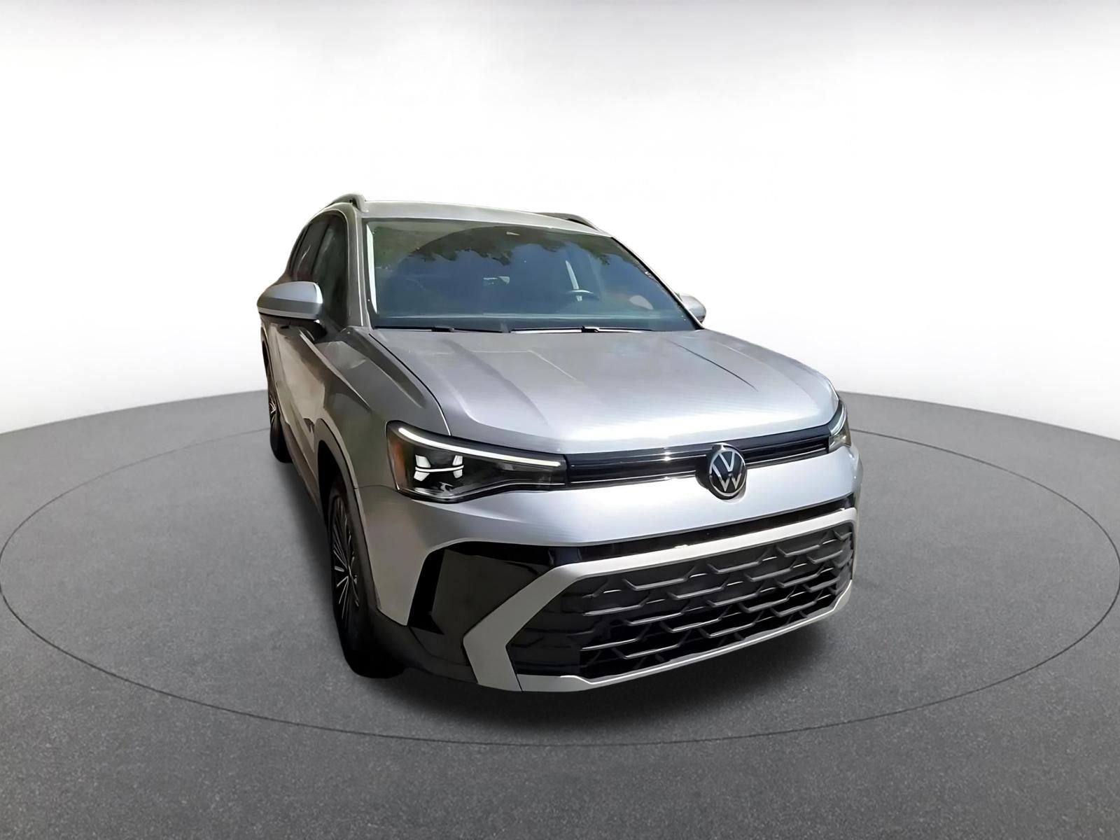 Thumbnail: 2025 Volkswagen Taos - 3