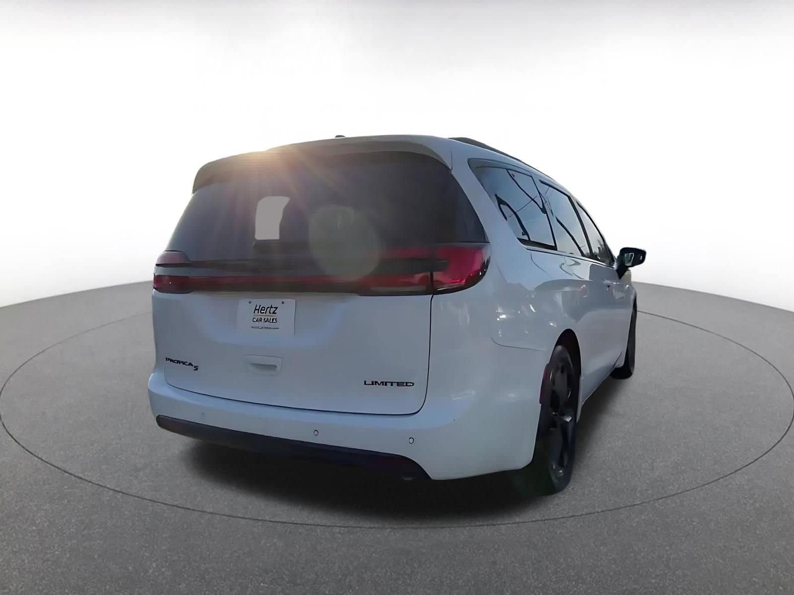 Thumbnail: 2025 Chrysler Pacifica - 15
