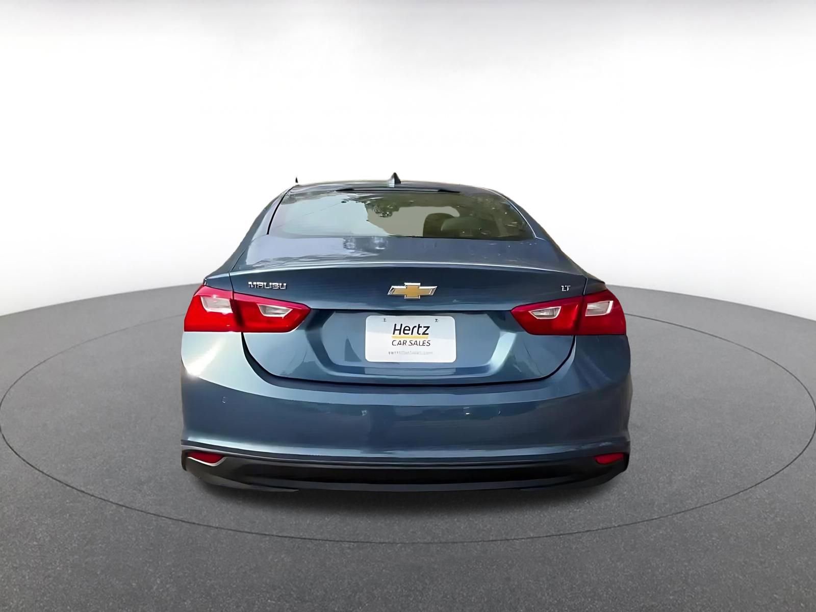 Thumbnail: 2024 Chevrolet Malibu - 12