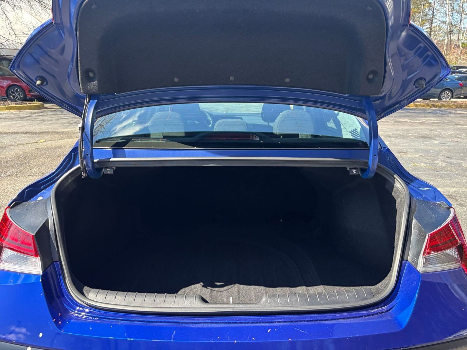 Thumbnail: 2025 Hyundai Elantra - 33