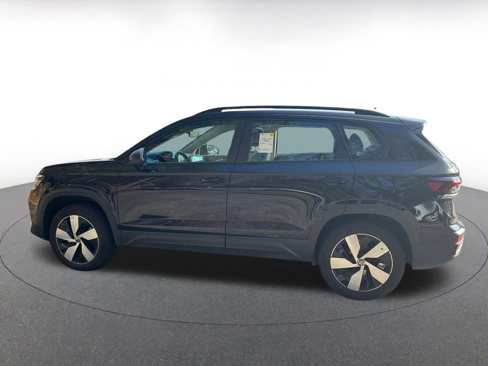 Thumbnail: 2025 Volkswagen Taos - 4