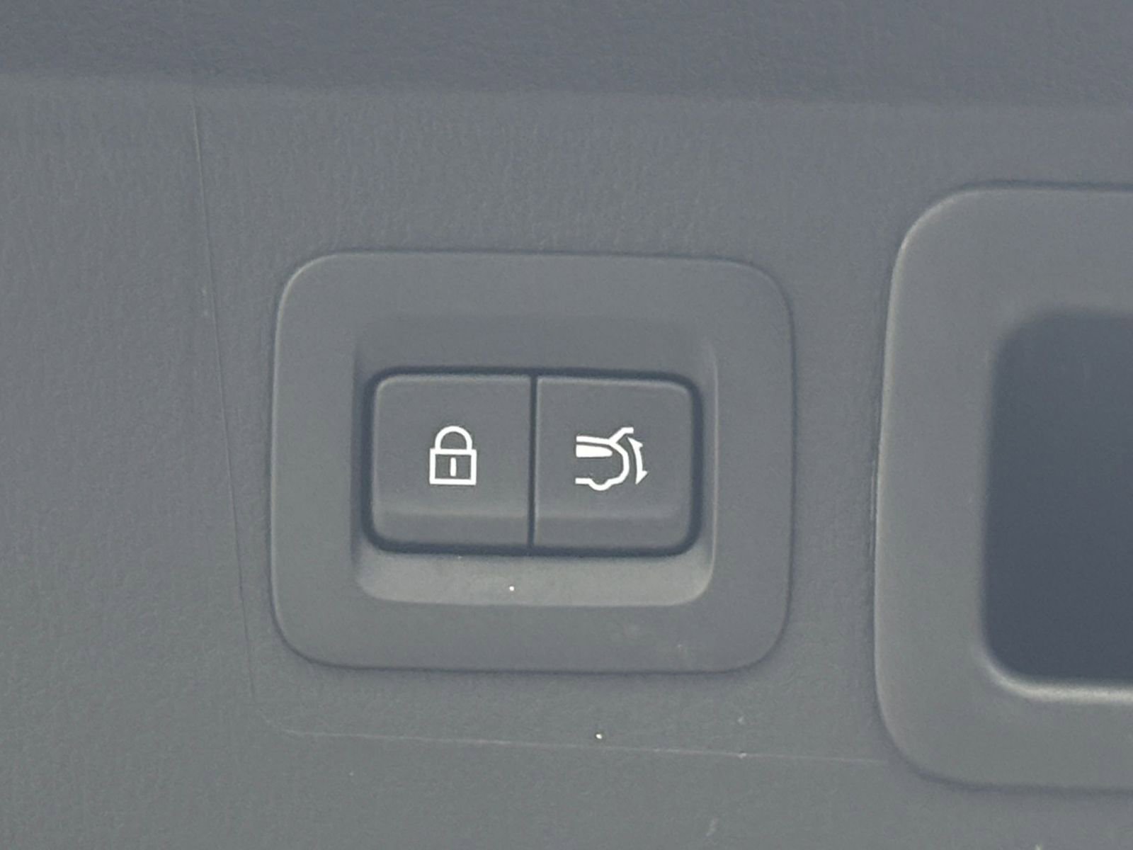 Thumbnail: 2025 Mazda CX-50 - 23