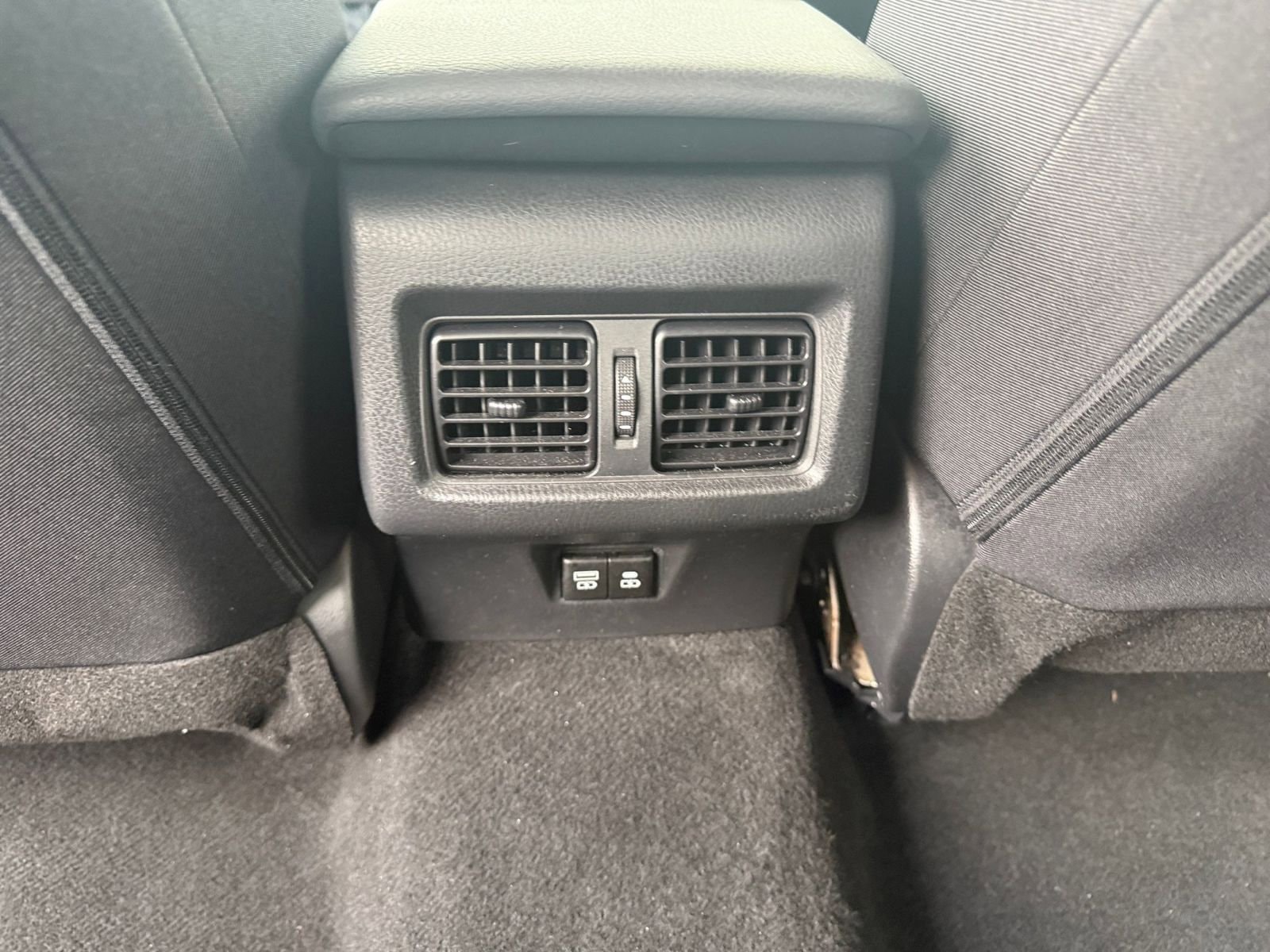 Thumbnail: 2025 Toyota Camry - 24