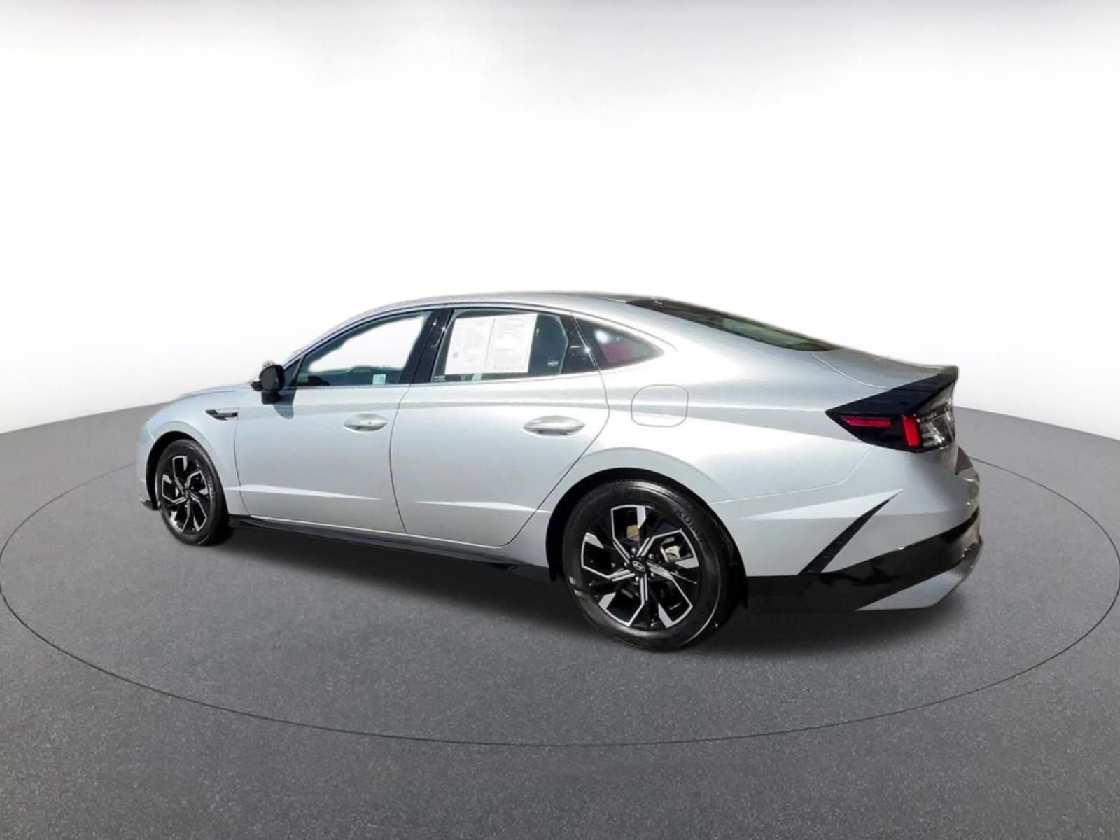 Thumbnail: 2025 Hyundai Sonata - 10