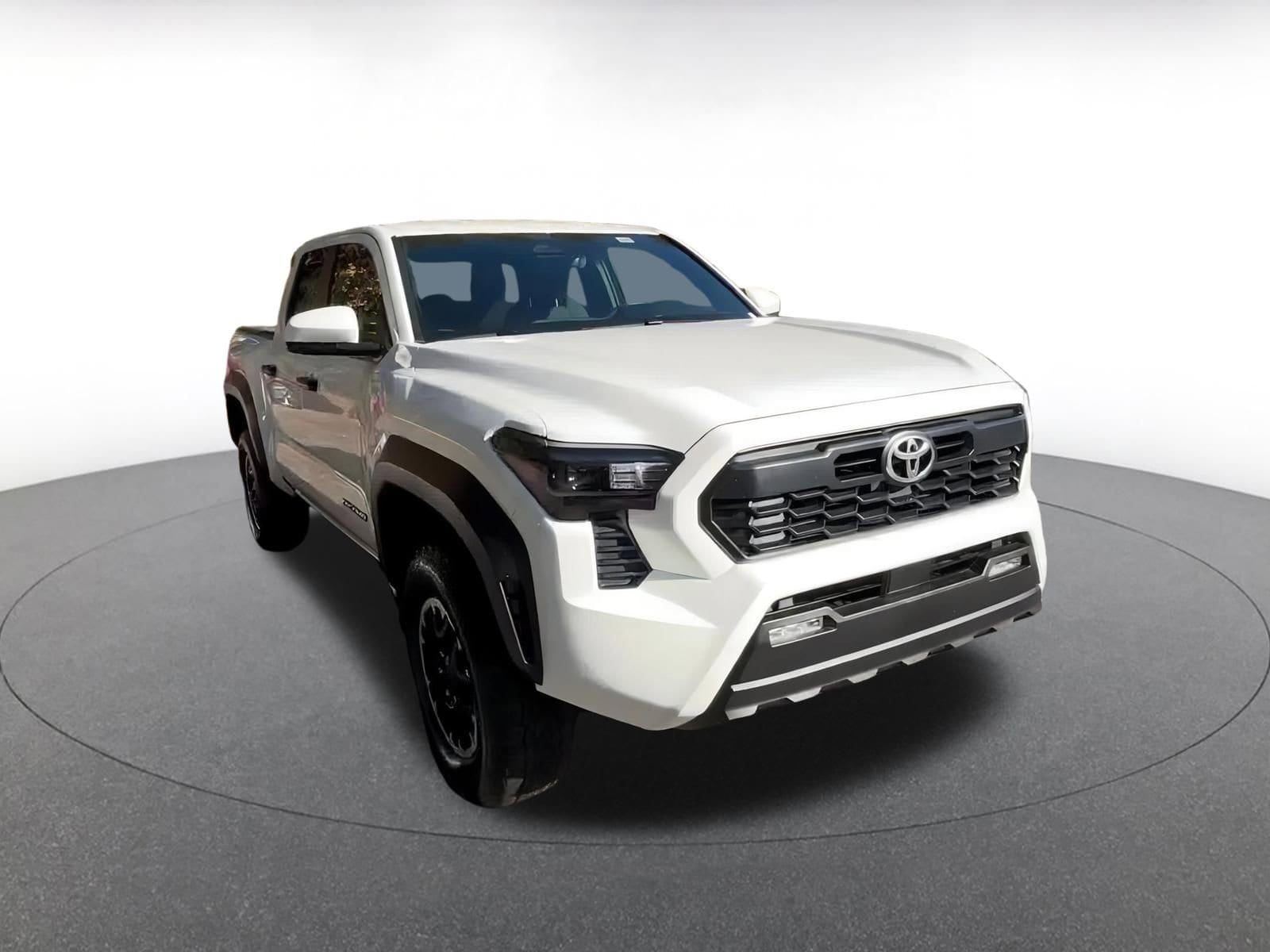 Thumbnail: 2025 Toyota Tacoma - 3