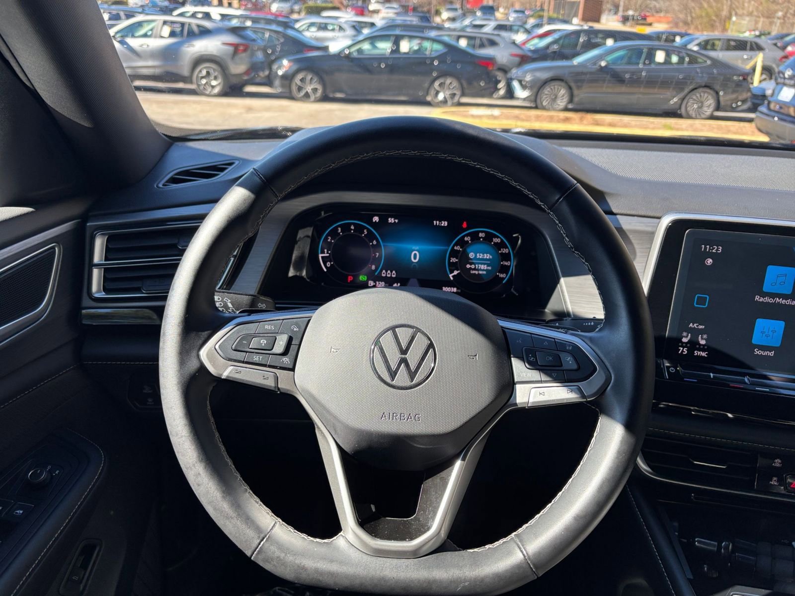 Thumbnail: 2025 Volkswagen Atlas - 30