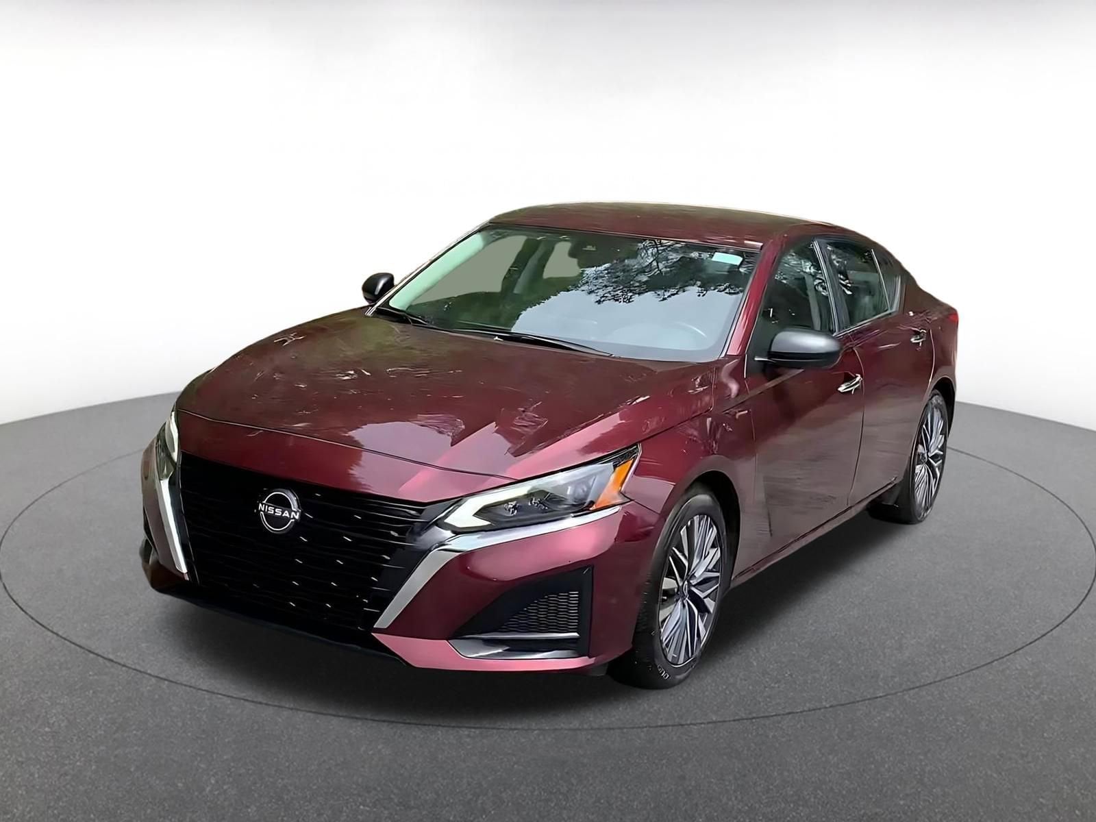Thumbnail: 2025 Nissan Altima - 7