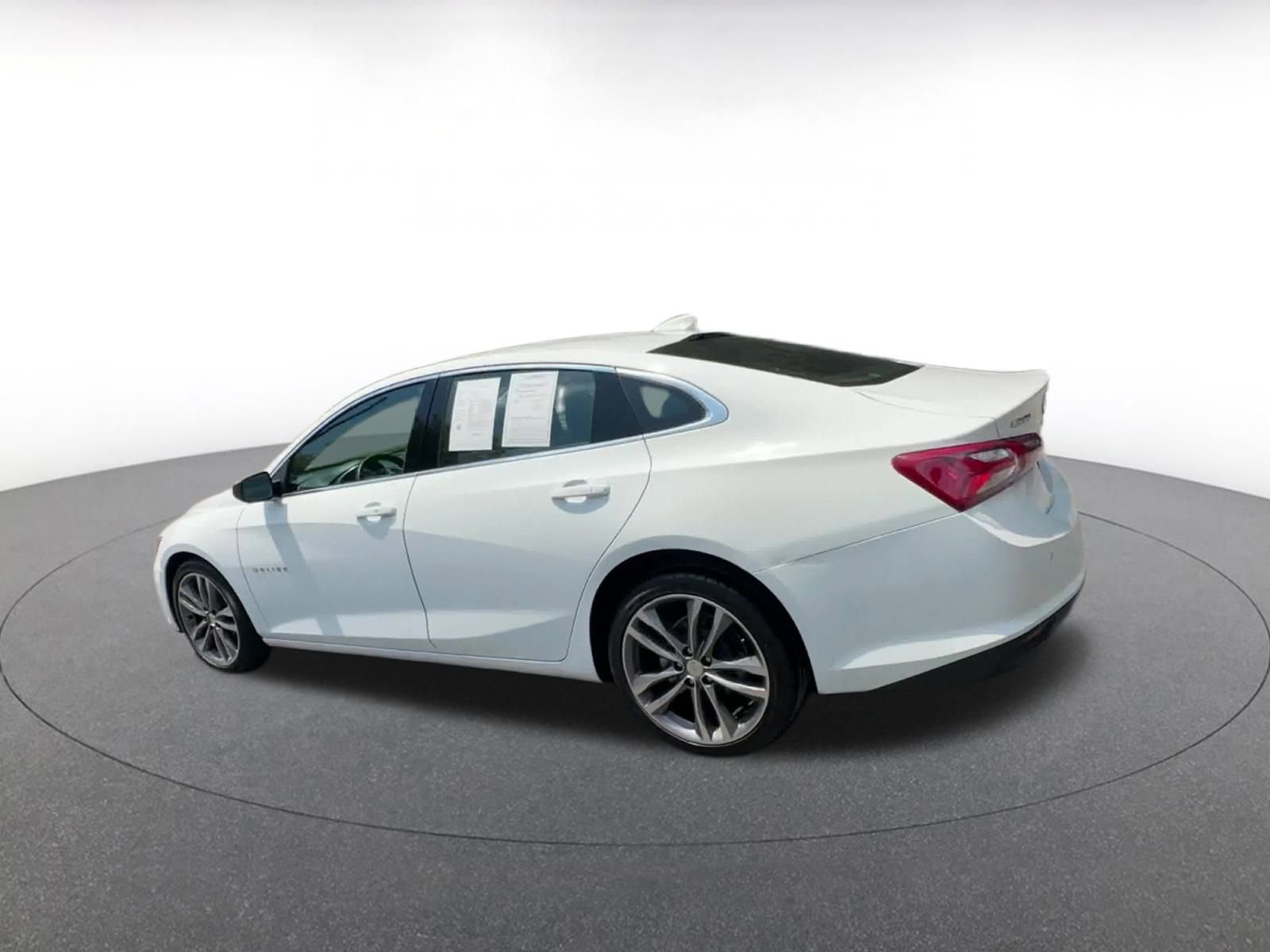 Thumbnail: 2024 Chevrolet Malibu - 10