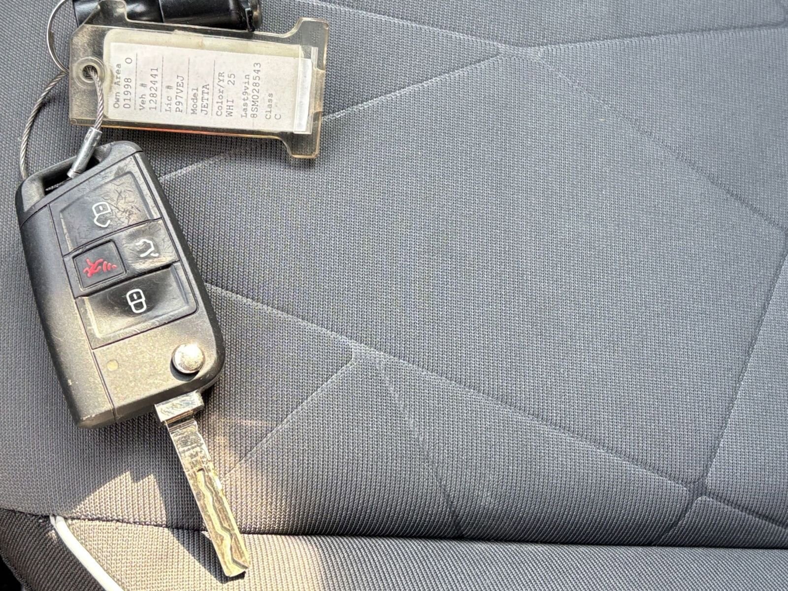 Thumbnail: 2025 Volkswagen Jetta - 25