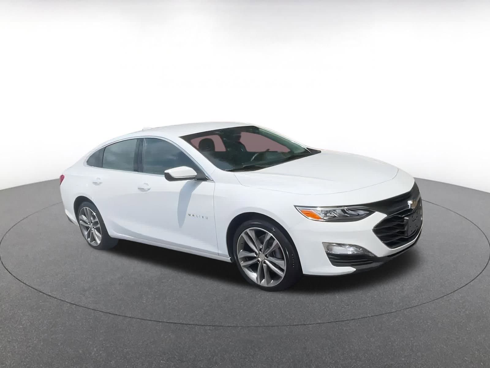 Thumbnail: 2024 Chevrolet Malibu - 2