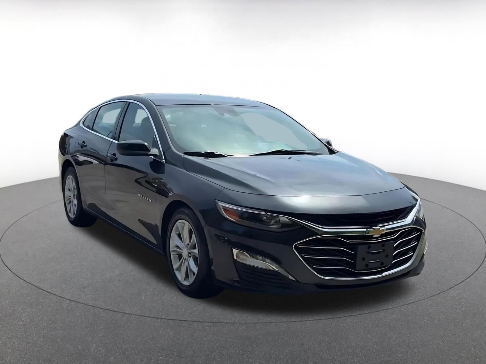 Thumbnail: 2023 Chevrolet Malibu - 3