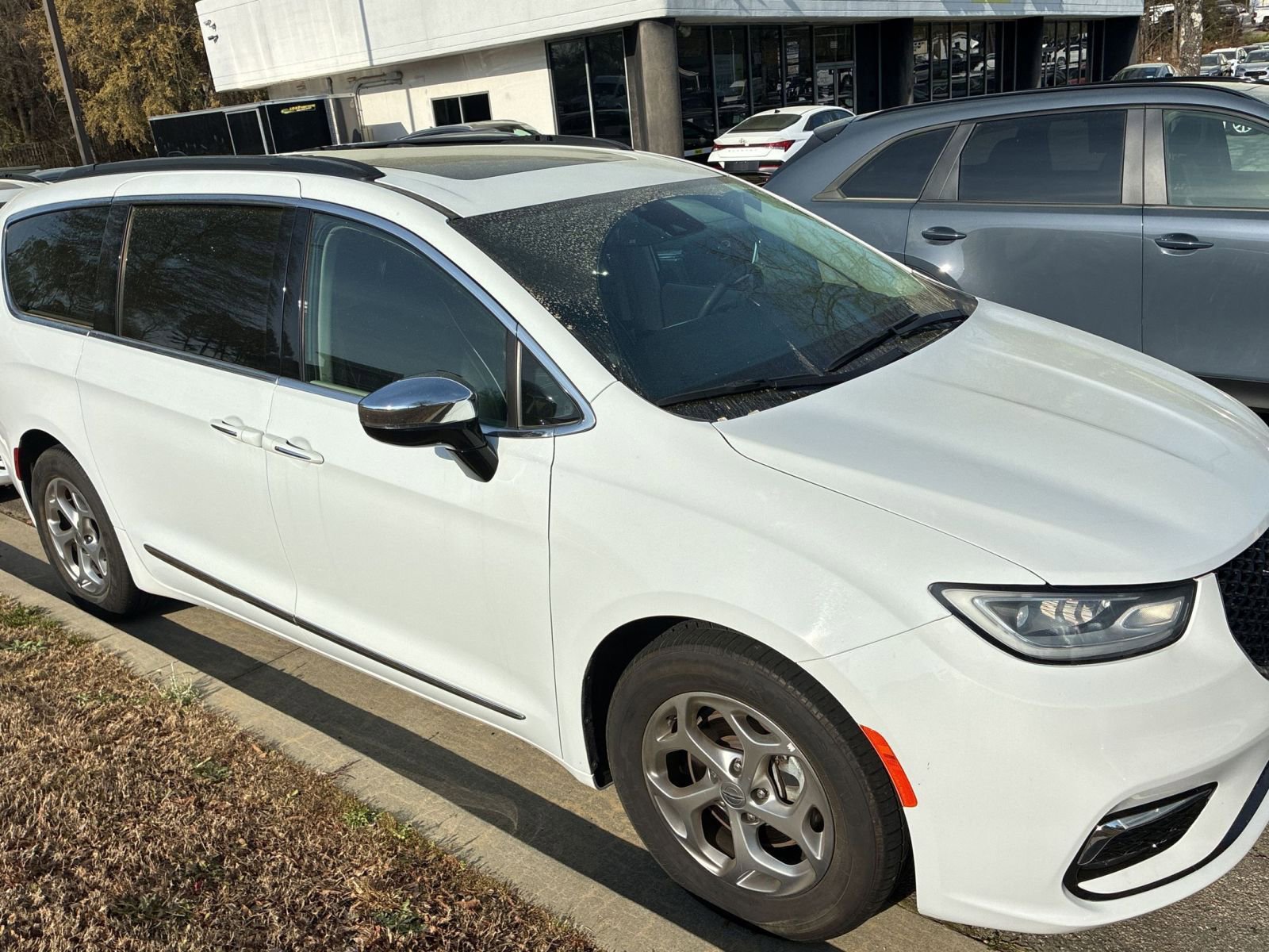 Thumbnail: 2023 Chrysler Pacifica - 2