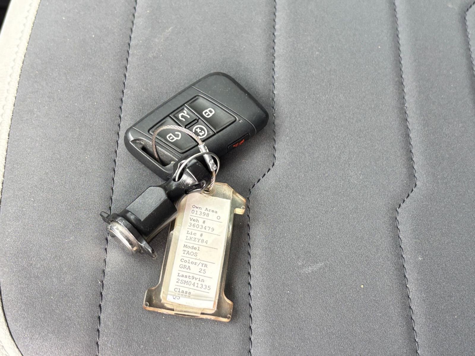 Thumbnail: 2025 Volkswagen Taos - 21