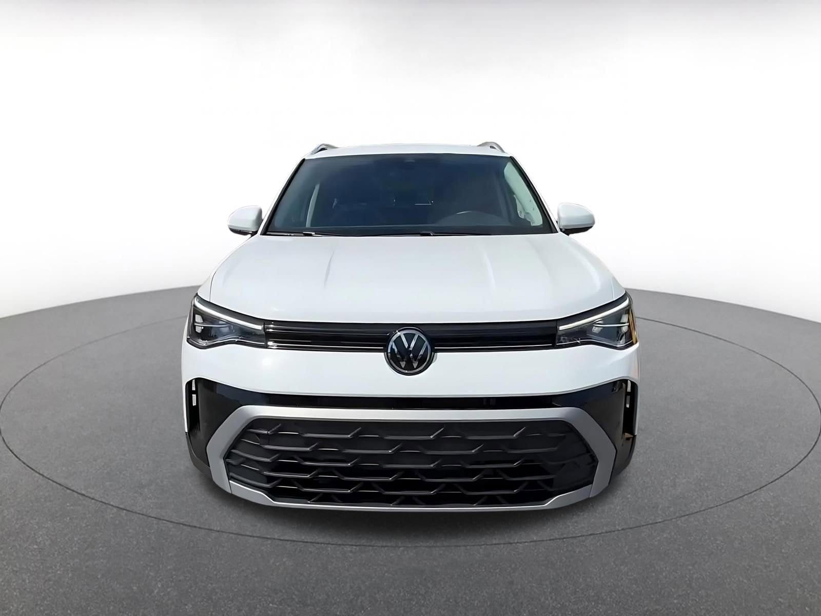 Thumbnail: 2025 Volkswagen Taos - 4