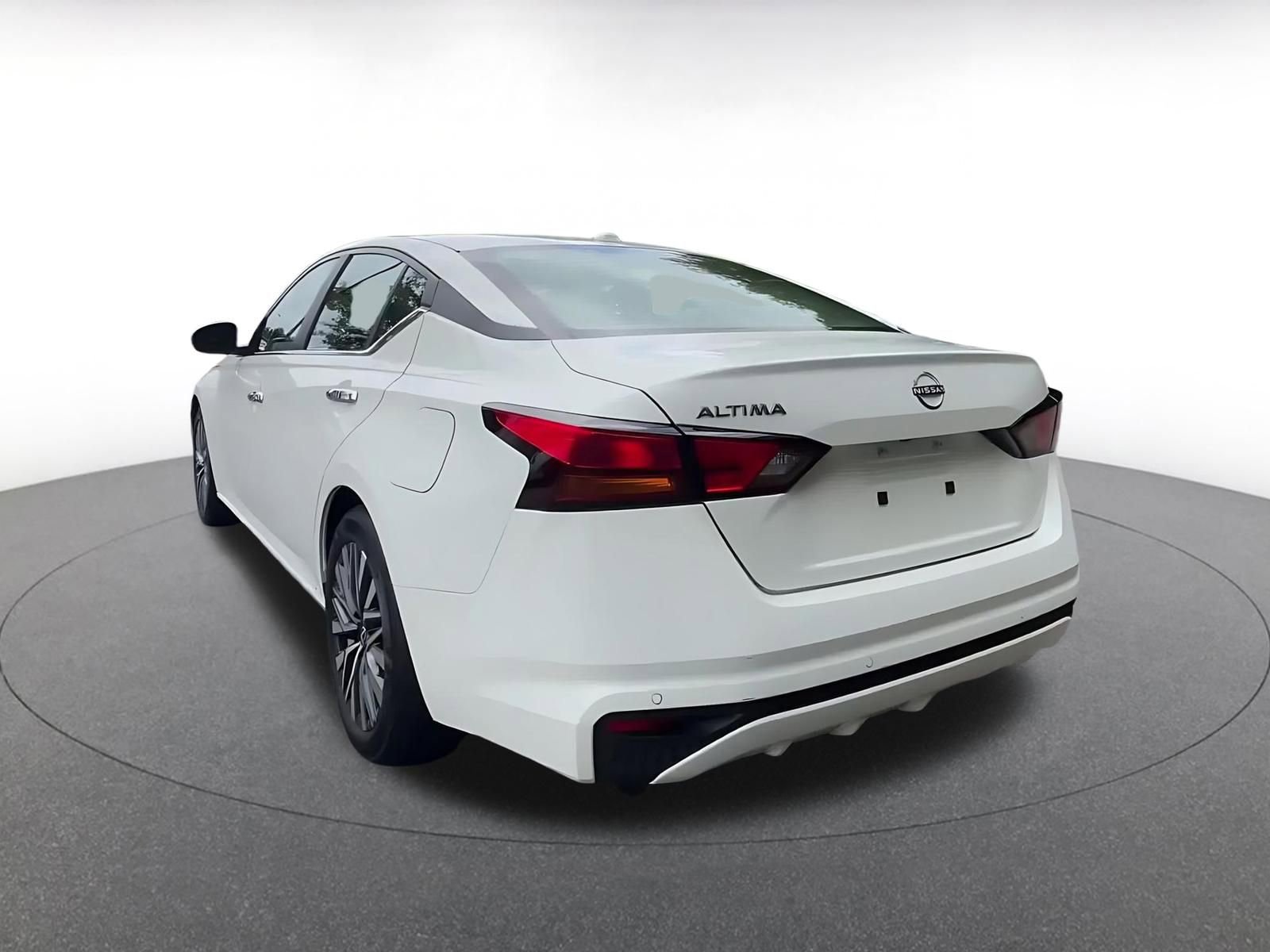 Thumbnail: 2025 Nissan Altima - 11