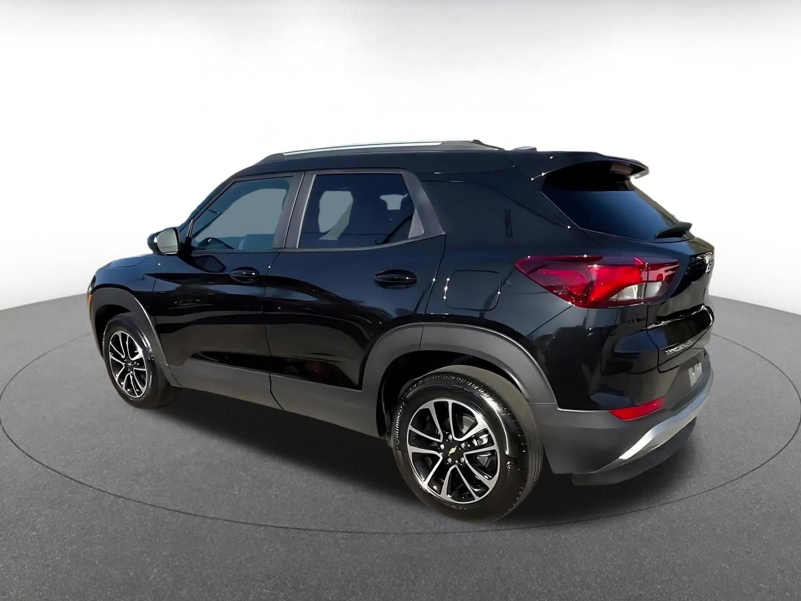 Thumbnail: 2025 Chevrolet TrailBlazer - 10