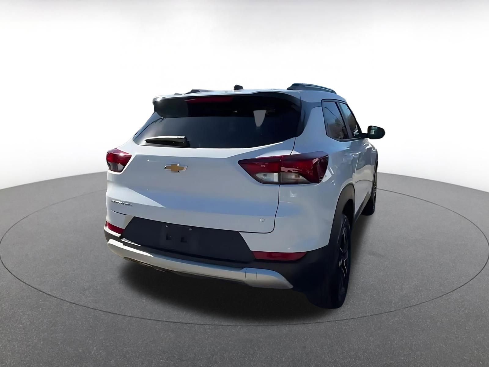 Thumbnail: 2025 Chevrolet TrailBlazer - 14