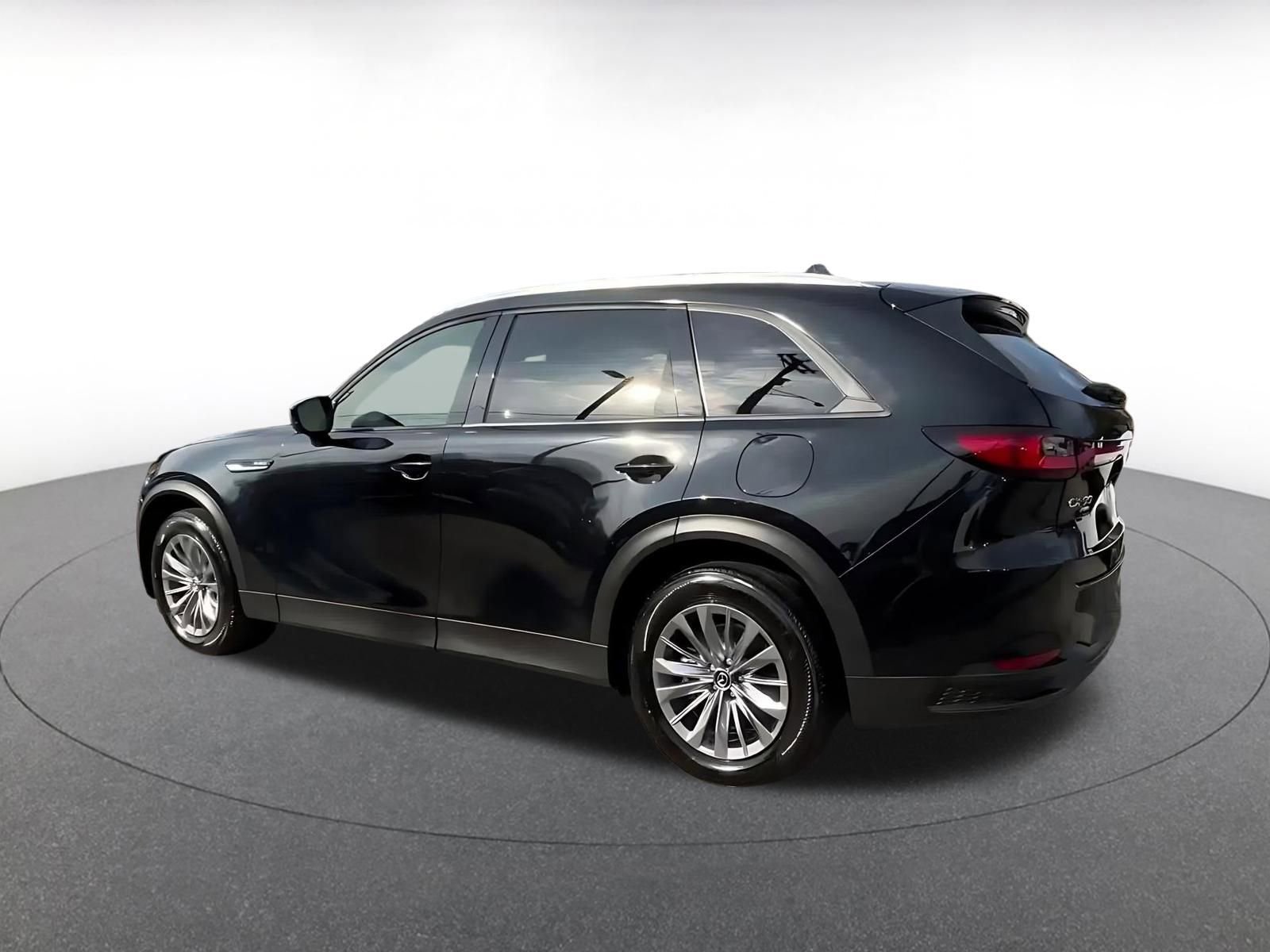 Thumbnail: 2025 Mazda CX-90 - 10