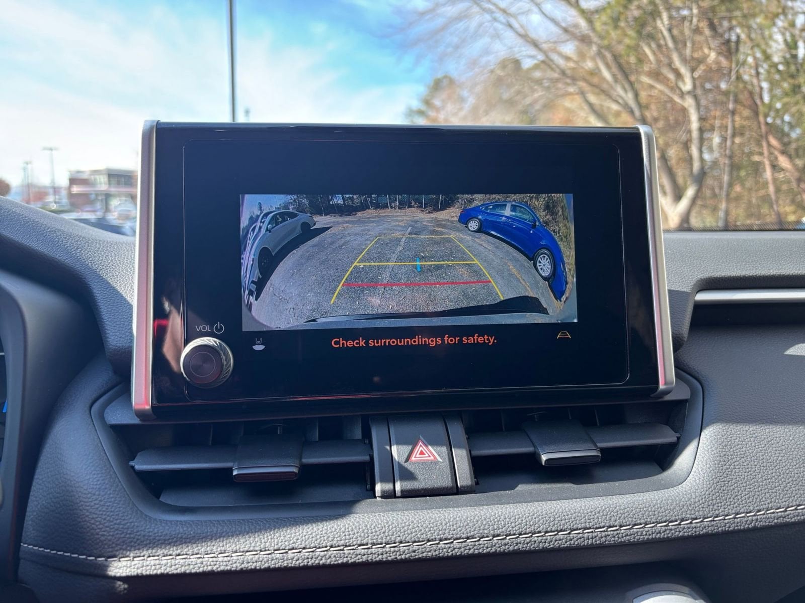 Thumbnail: 2025 Toyota RAV4 - 17