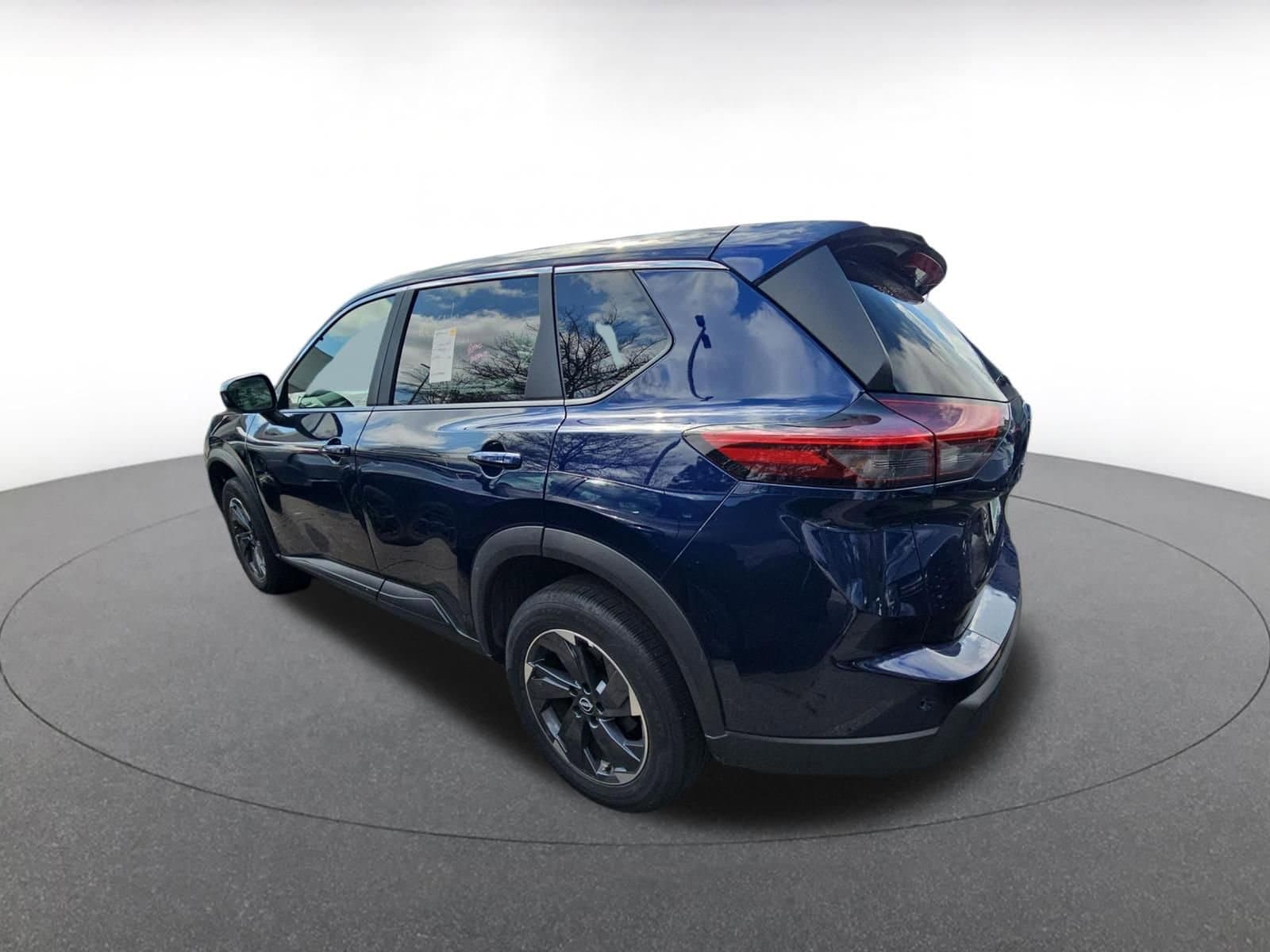 Thumbnail: 2025 Nissan Rogue - 4