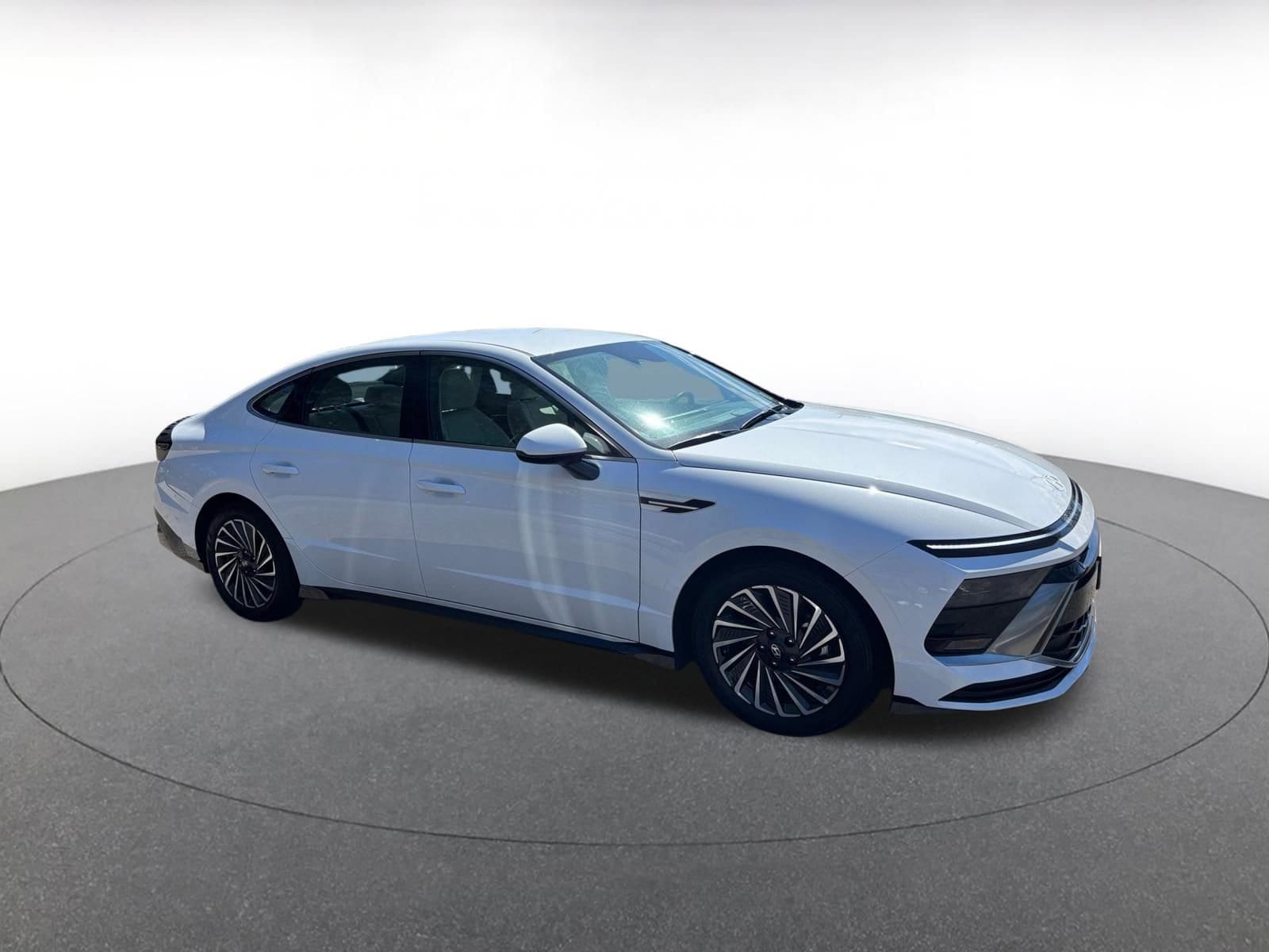 Thumbnail: 2025 Hyundai Sonata - 1