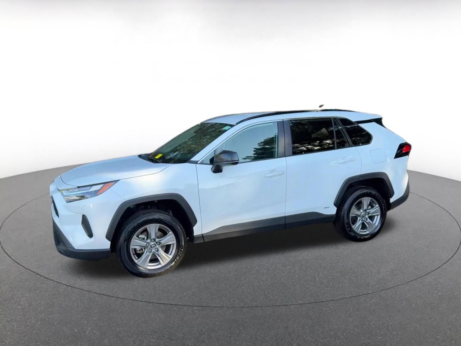 Thumbnail: 2025 Toyota RAV4 - 8