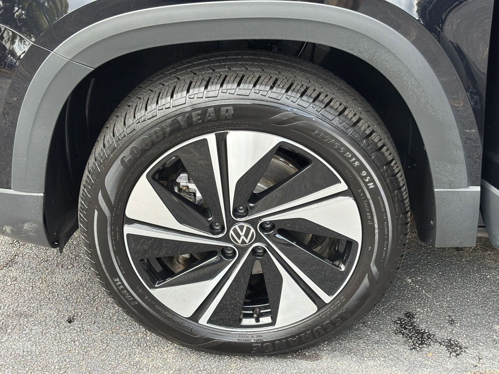 Thumbnail: 2025 Volkswagen Taos - 30