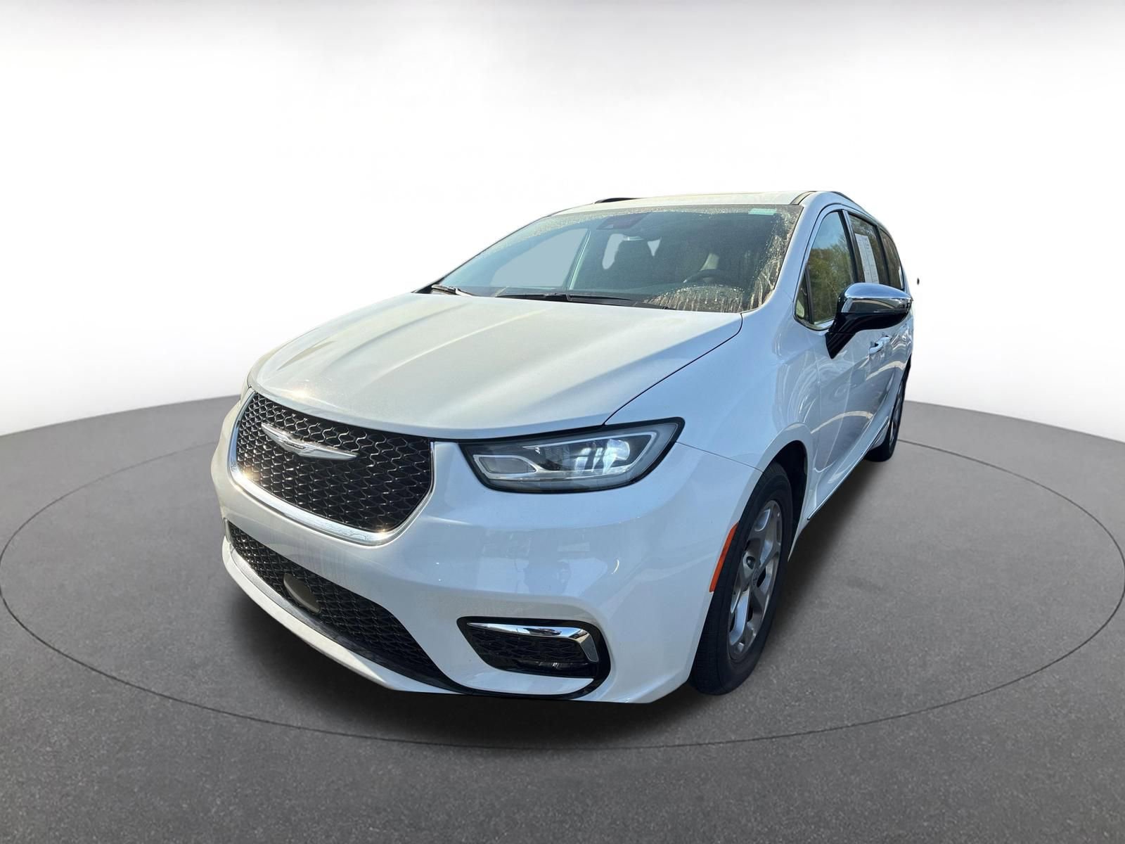 Thumbnail: 2023 Chrysler Pacifica - 4