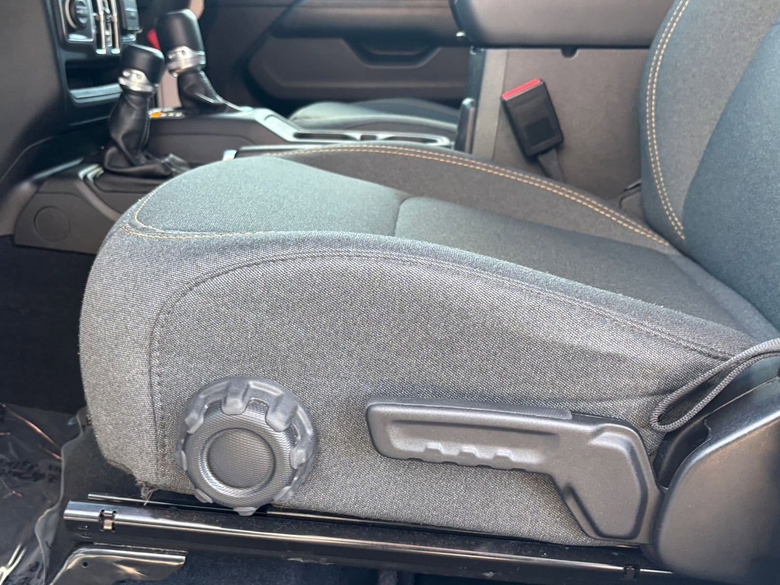 Thumbnail: 2025 Jeep Wrangler - 27