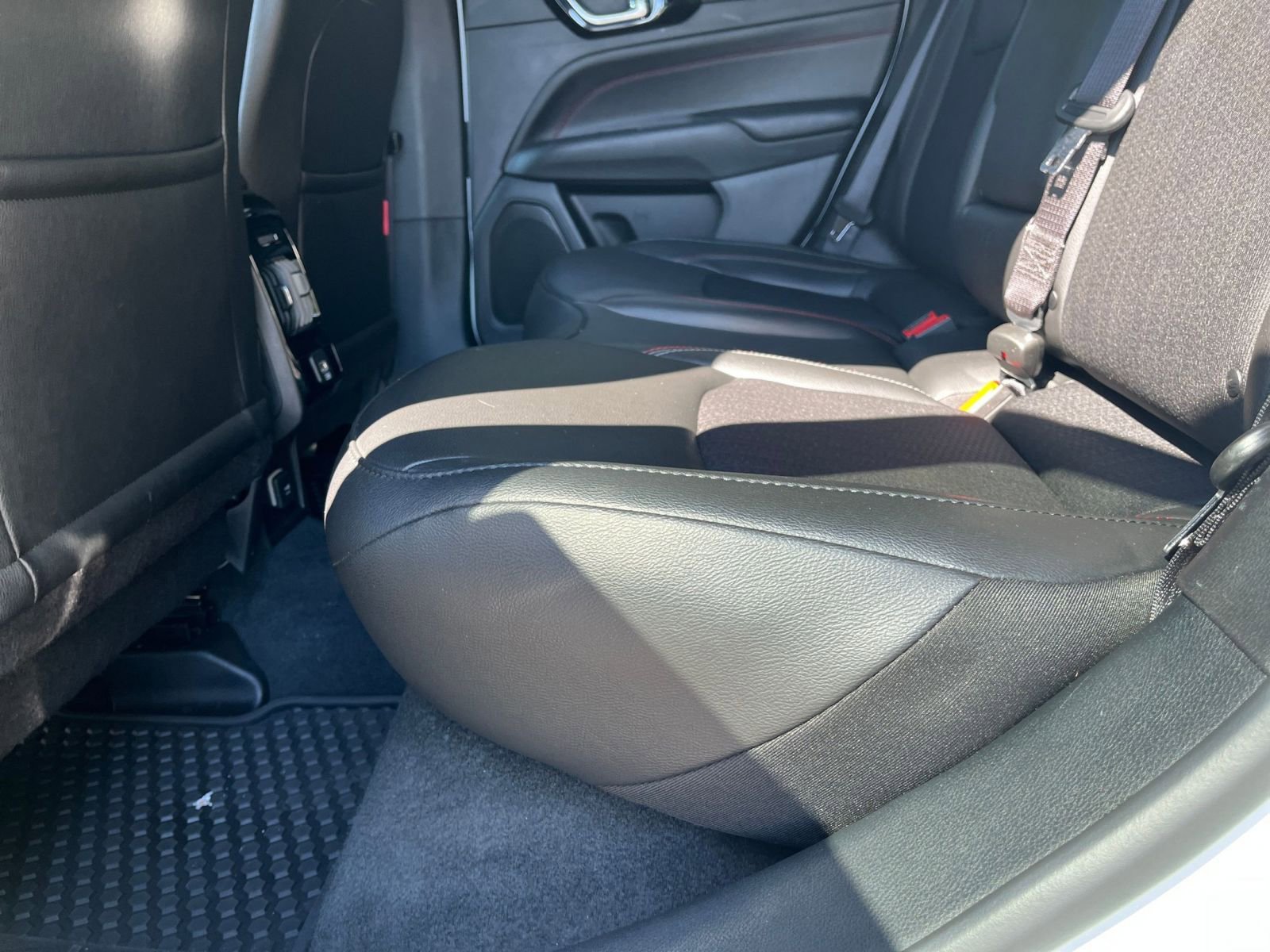 Thumbnail: 2025 Jeep Compass - 25