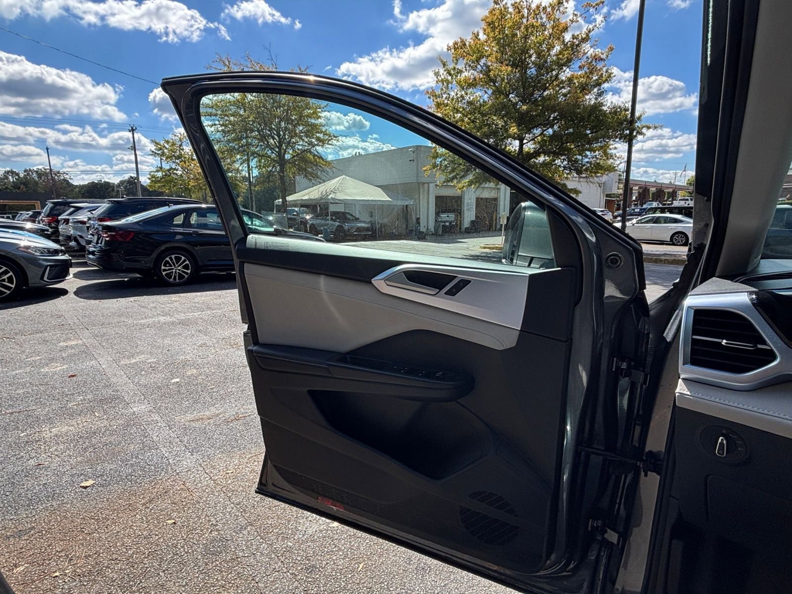 Thumbnail: 2025 Volkswagen Taos - 20