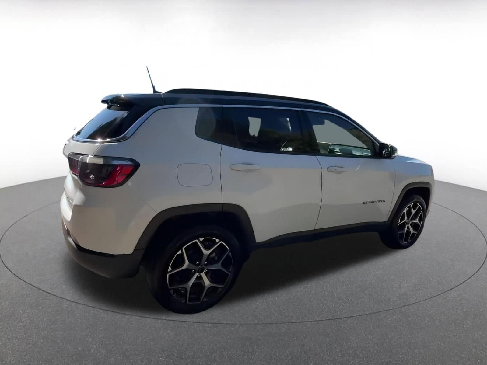 Thumbnail: 2025 Jeep Compass - 15