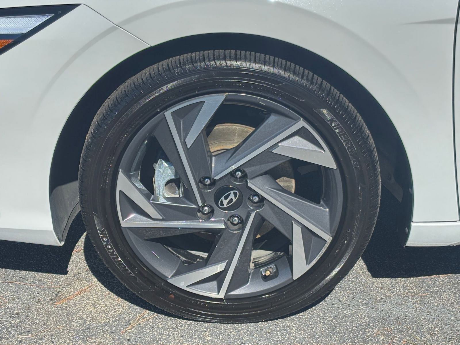 Thumbnail: 2025 Hyundai Elantra - 33