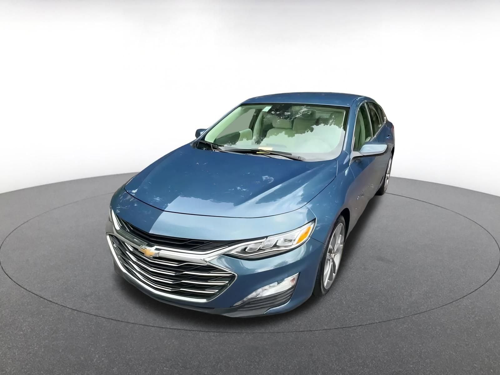 Thumbnail: 2024 Chevrolet Malibu - 6