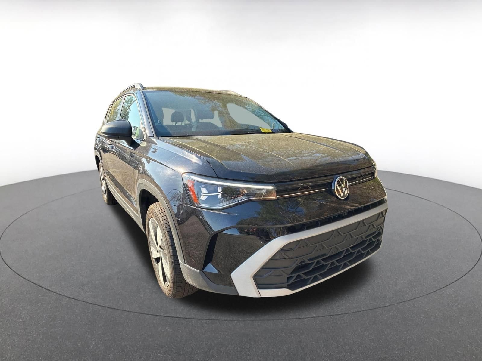 Thumbnail: 2025 Volkswagen Taos - 1