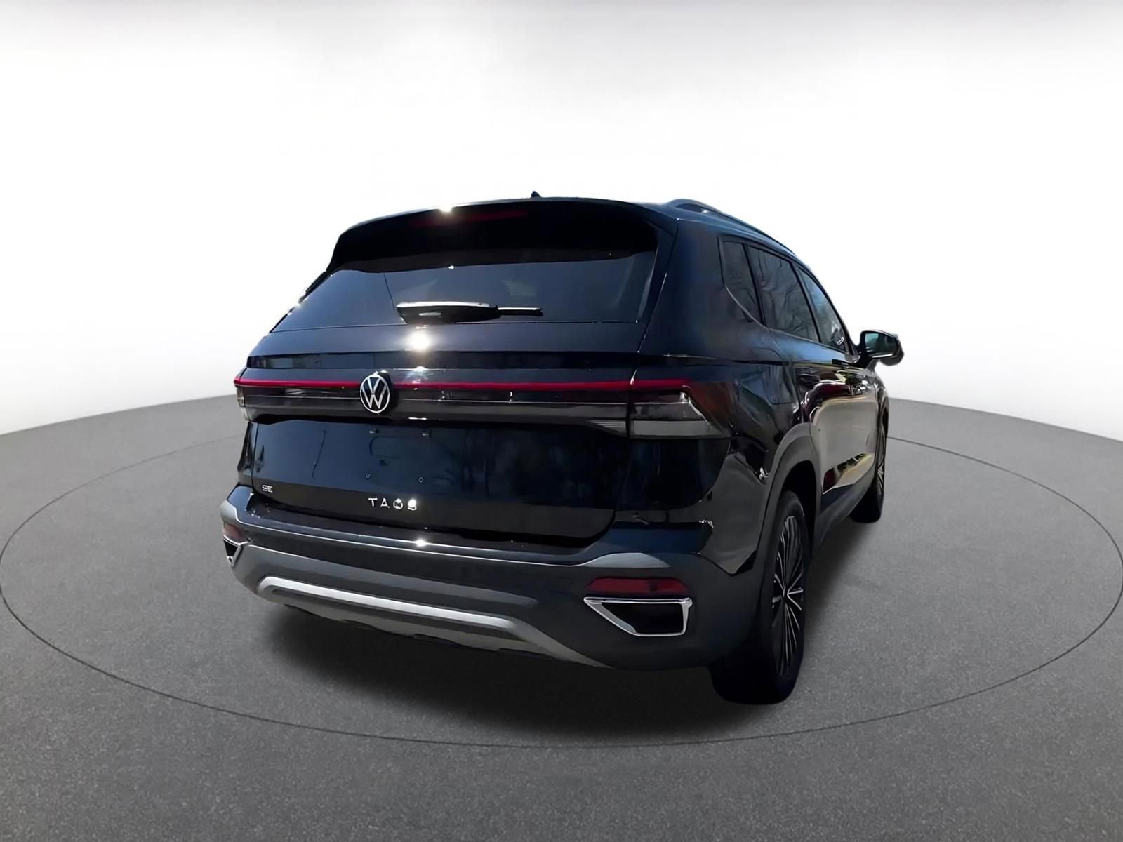 Thumbnail: 2025 Volkswagen Taos - 14