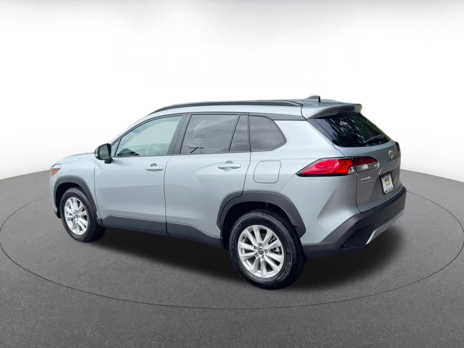 Thumbnail: 2025 Toyota Corolla Cross - 10