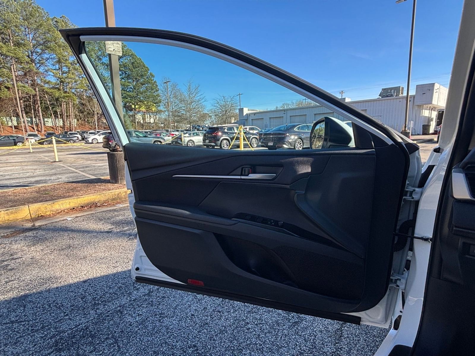 Thumbnail: 2025 Toyota Camry - 20