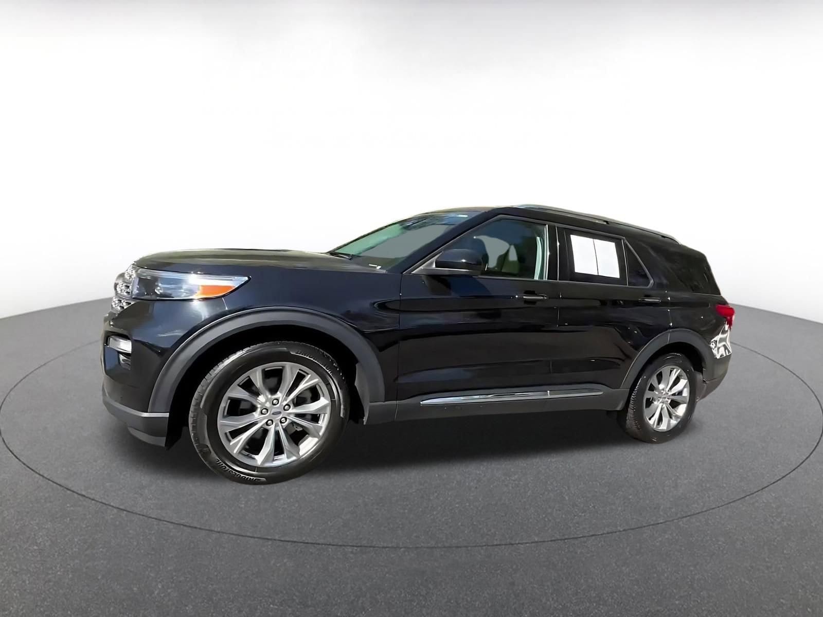 Thumbnail: 2024 Ford Explorer - 8