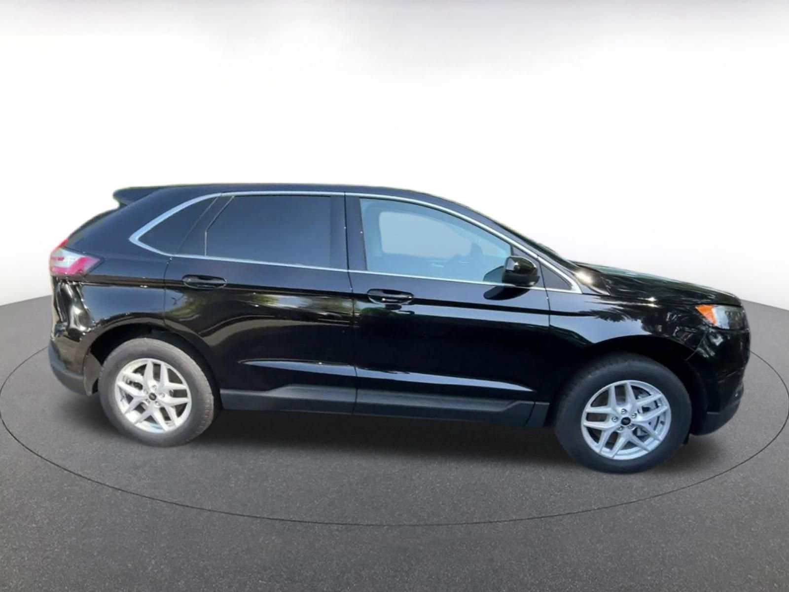 Thumbnail: 2024 Ford Edge - 16