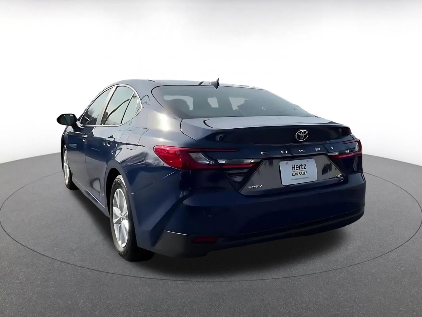 Thumbnail: 2025 Toyota Camry - 11