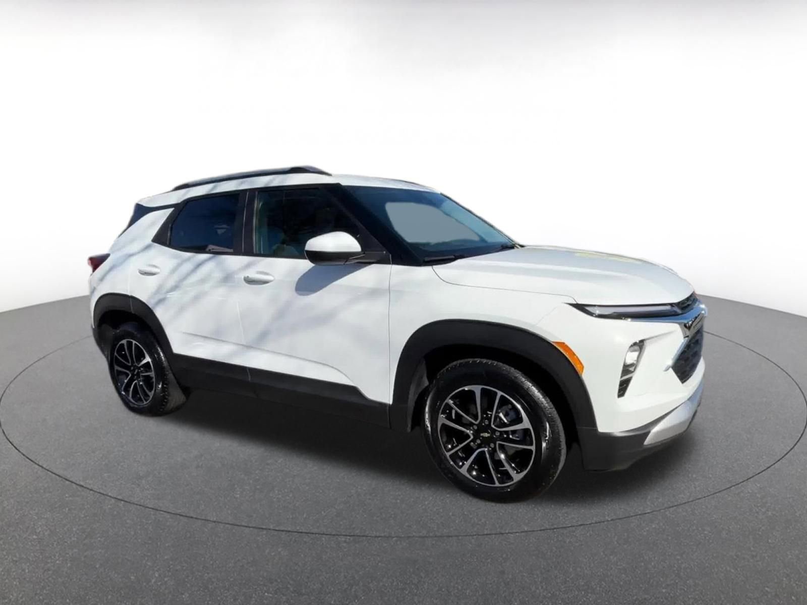 Thumbnail: 2025 Chevrolet TrailBlazer - 2