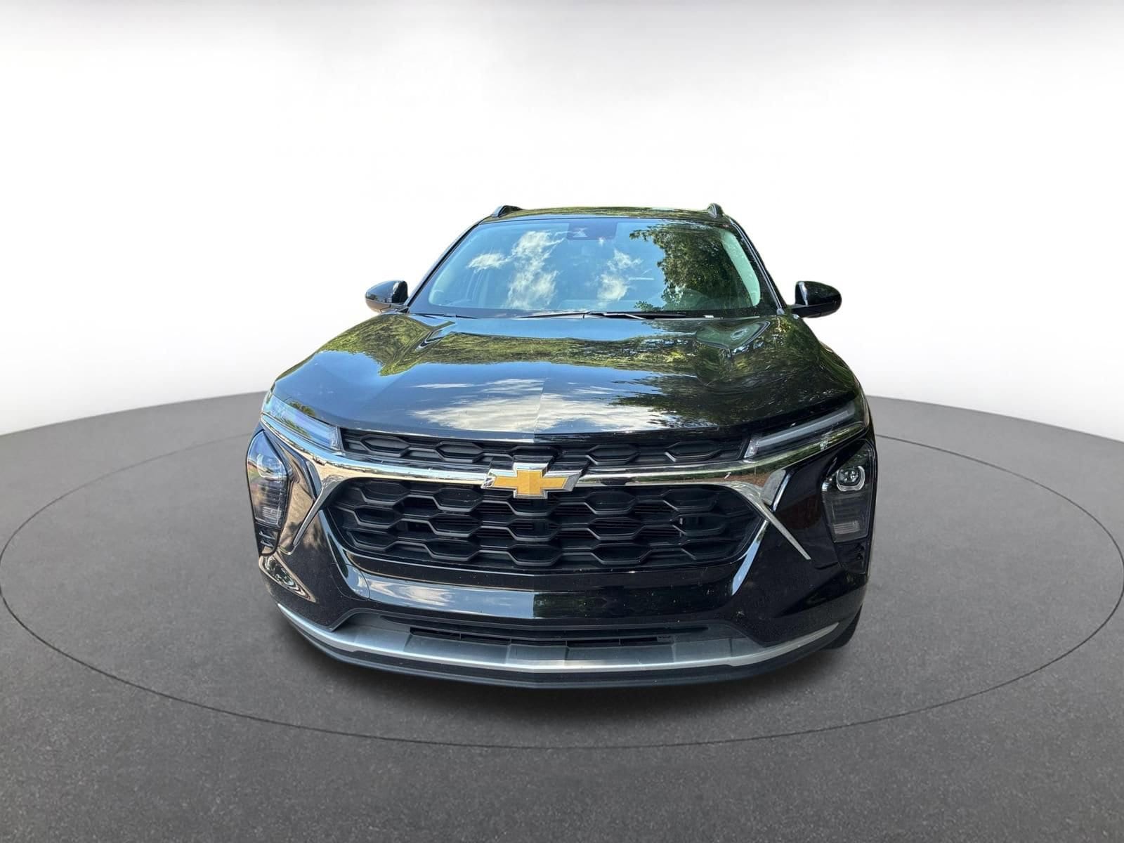 Thumbnail: 2025 Chevrolet Trax - 2